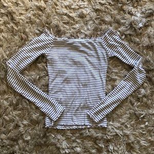 Hollister off the shoulder black and white top